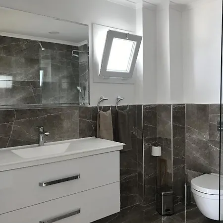 Villa Sleeps 8 Air Con Wifi Guvercinlik (Bodrum)